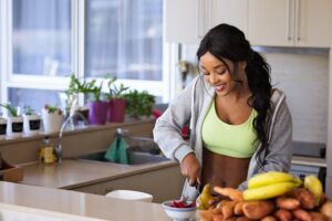 Read more about the article 4 Tips for Eating Healthy at Home or On The Go